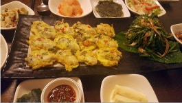 수영 맛집 편안한 분위기와 다양한 메뉴가 매력적인 수영 맛집 만복국수