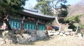 문 대통령, 저같은 땡중에도 예 갖추더라