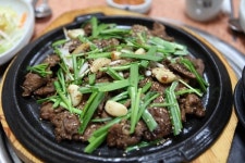 단양맛집 왕릉숯불갈비, 단양 특산물 활용한 마늘정식 선보여