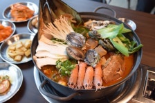 제주공항근처 위치한 해물탕 맛집 탕196, 해물감자탕을 먹고 토마토파스타를 함께?