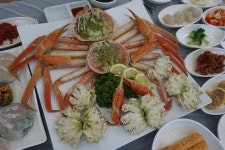 강원도 여행, 속초 방문 시 대게 맛집 중 스끼다시가 무한리필인 팔도게찜 눈길