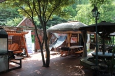 가평 남이섬·아침고요수목원 인근 무한리필 바비큐 맛집 여우사이, 숲속공간에서 즐겨