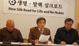 문재인 정부 원전세일즈는 화장실 없는 아파트 수출