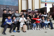 수원시 초등학교 학생들, 1일 도의원이 됐어요