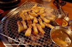 제주 현지의 맛을 느끼는 신촌고기집·신촌맛집 `제주돈1848` 눈길