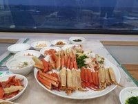대게 전문 속초동명항맛집 유진게찜, 저렴하고 신선도 높은 대게로 인기