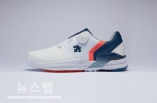 데상트골프, 한국인의 발에 맞춘 골프화 R90 출시