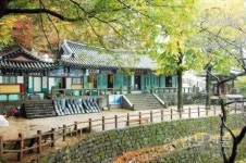 8. 부여 부소산 고란사