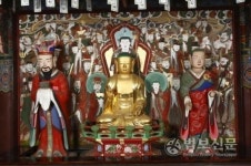 용문사 금동보살상 등 성보 12건 보물 지정
