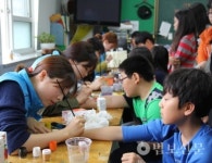 동국대 재학생들, 어린이에 재능기부