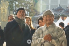조계사 방문한 배우 존 말코비치