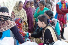 병든 이에게 희망의 연꽃 되길 발원