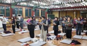 전북불교회관, 성도재일 철야정진