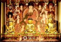 17. 기상천외 수법에 복장물 도난 경주 기림사 소조삼신불상
