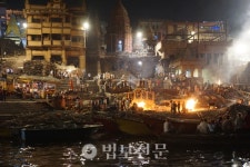 9. 사바세계