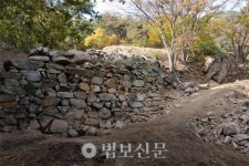 홍성 절터서 통일신라 때 제작된 7cm 크기 금동불 출토