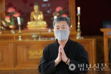 밀양 홍제중, 코로나 극복·학교발전 기원 교직원 108배 정진기도