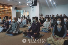 우리도 나한님처럼 굳건한 원력으로 정진합니다