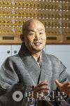 문경 봉암사 세계명상마을 선원장에 각산 스님