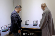 대구 박물관휴르 사막에 핀 꽃 유리공예 작품전