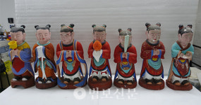 14. 해남 미황사 목조동자상 7구 및 진주 청곡사 목조동자상 2구