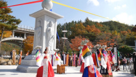 성철 큰스님 생가상징조형물 겁외사 석조사면불 조성
