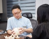 척추와 관절질환 등 의료기관 도수치료, 환자의 연령대나 증상 고려해야