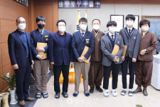 포교사단 대구지역단, 능인학원 청소년에게 장학금