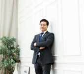 문필성 변호사 소개팅 어플 만남, 성범죄 고소로 이어졌을 때 신중 대응해야