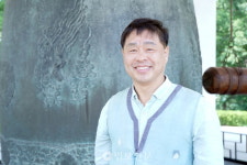 박물관은 유물과 켜켜이 쌓인 세월, 온갖 사연들 가득 담긴 공간