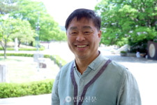박물관은 유물과 켜켜이 쌓인 세월, 온갖 사연들 가득 담긴 공간