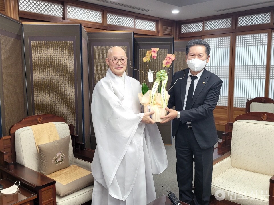 정청래, 태고종 총무원 방문 소회와 불교계 현안 공감대 형성 노력
