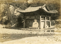 흑백사진으로 찾아낸 20세기 한국불교의 풍경들