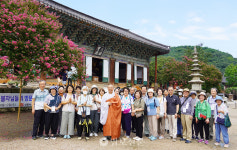 선운사 동백나무 숲, 관세음보살 염불로 물들이다