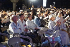 탄탄정토회포교수행공동체 | 3000여 포교사 철야정진 "불국정토 만들겠습니다"