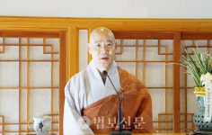 백담사 기본선원 조실 영진 스님