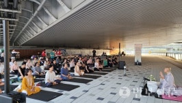 머리부터 발끝까지 명상으로 더위 잊고 내 몸에 집중