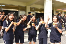 광주 소원정사·자비신행회, 동신여중서 팥빙수 나눔