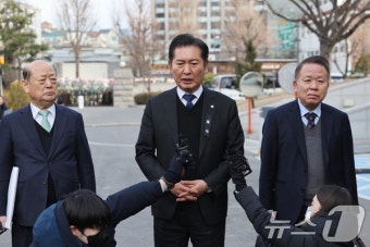 정청래 위원장, 대통령 탄핵심판 선고기일 신속 지정 촉구 결의안 통과