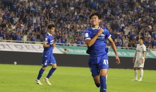 박승수, 뉴캐슬 유나이티드 데뷔전에서 주목받다