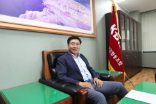 제주 중소기업, 협동의 힘으로 지역경제 뿌리를 세우다