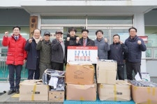 ㈜청봉환경, 봉개동 경로당 어르신들을 위한 양말 1500켤레 전달