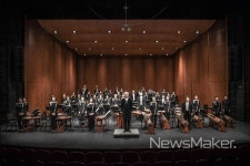 산청군, 서울시국악관현악단 군민의날 기념 공연