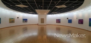 장흥군, 매화 향기 천관에 물들다 미술 전시회 개최