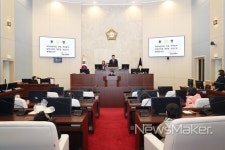 밀양 꿈나무들, 고사리손으로 밀양시의회 문 활짝 열다