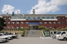 양구군청 직원들 코로나19 극복 지역상품권 구매 확대