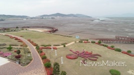 무안황토갯벌랜드, 바다공원서 만나는 소자연 분재 전시 外