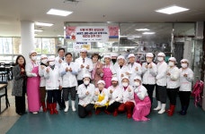 홍태용 김해시장, 새해맞이 노인복지관 배식봉사 활동