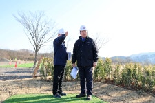 김산 무안군수, 늘어지 파크골프장 조성 현장 점검