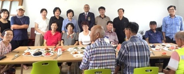 나주시 금천면 상촌경로당서 말복 나눔 행사…어르신들에 보양식 전달